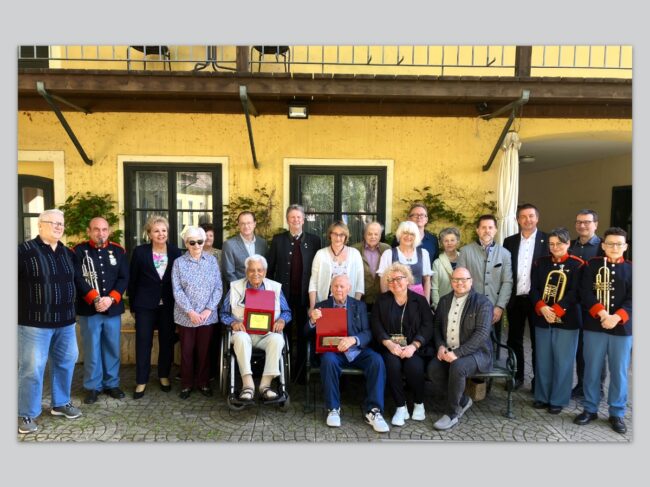 Saisonstart im Museum Gruppenfoto, Museumsgarten