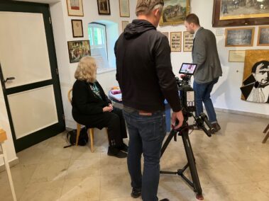 Besucher aus dem US-amerikanischen Wagram in North Carolina im Napoleonmuseum Deutsch-Wagram beim Videodreh