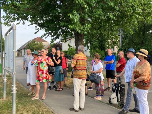 Geschichts- und Stadtführung mit Fritz Quirgst vor dem ehemaligen Strandbad
