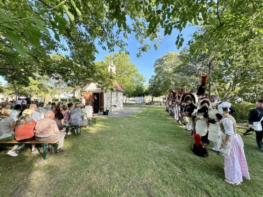 Wagramer Historientage 2024 - Ökumenische Friedensandacht mit uniformierten Teilnehmern