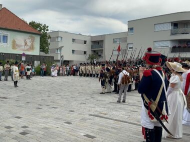Wagramer Historientage - Festumzug und Empfang der historischen Gruppen am Marktplatz