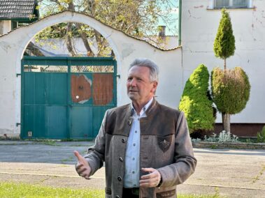 Geschichts- und Stadtführung mit Fritz Quirgst am 9. Mai 2025 - vor der alten Schmiede