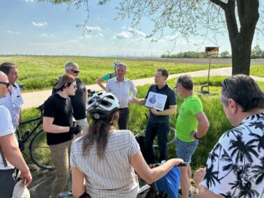 Geführte Radtour auf den Spuren des 6. Juli 1809 mit Mag. Michael Wenzel am 1. Mai 2025 - Parbasdorf, südlich des Dorfangers
