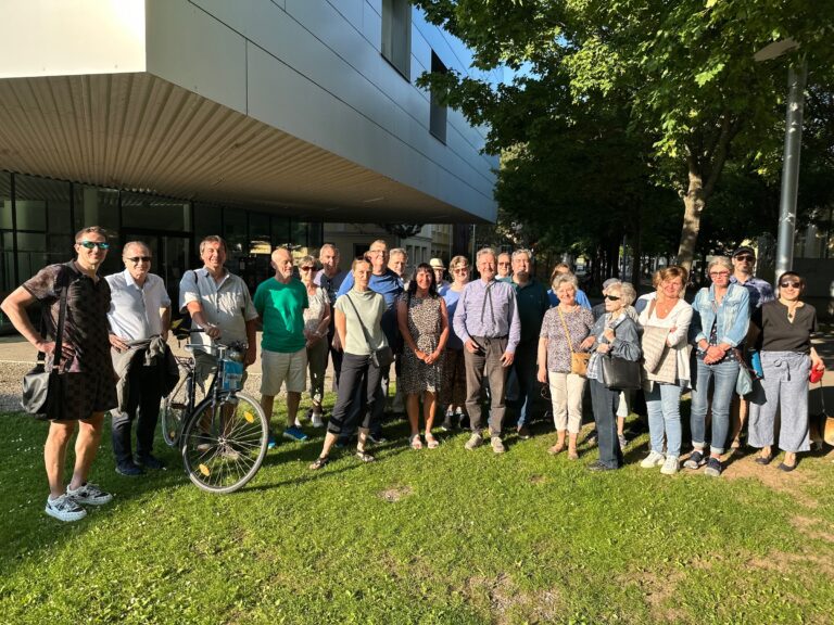 Geschichts- und Stadtführung mit Fritz Quirgst am 13. Juni 2025 – vor dem BORG Deutsch-Wagram Geschichts- und Stadtführung mit Fritz Quirgst am 13. Juni 2025 - vor dem BORG Deutsch-Wagram