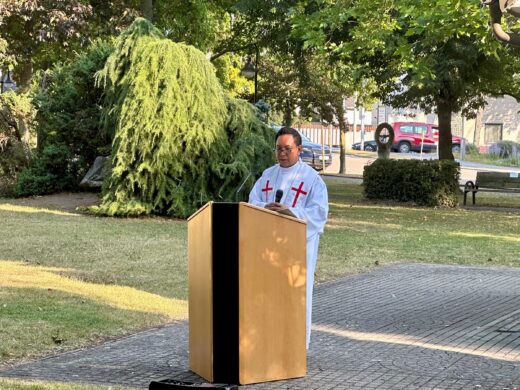 Wagramer Historientage 2025 - Gedenkmesse bei der Monumentalkapelle mit Pfarrer und Dechant Peter Paskalis
