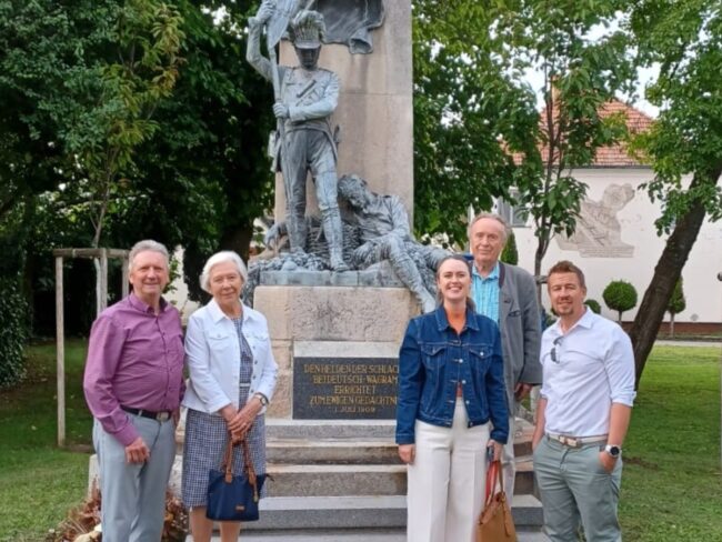 Lilli Kolarik und Freunde aus Wien zu Besuch in Deutsch-Wagram Lilli Kolarik und Freunde aus Wien zu Besuch in Deutsch-Wagram