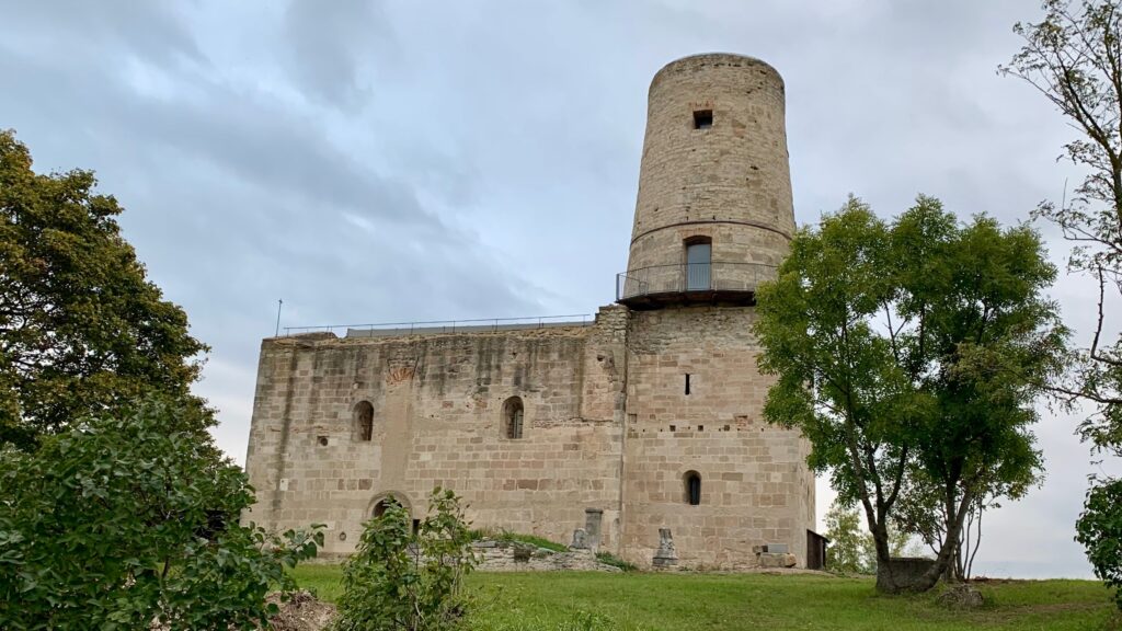 Exkursion nach Markgrafneusiedl - Besuch der Wehrkirche und der Krypta