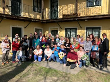 Offizielles Gruppenfoto vom Ostermarkt im Napoleon- und Stadtmuseum Deutsch-Wagram