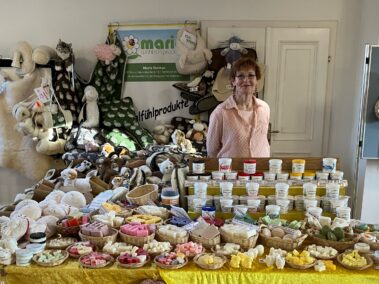 Ostermarkt im Napoleon- und Stadtmuseum, Maria Stottan - Seifen, Schafwollprodukte und vieles mehr