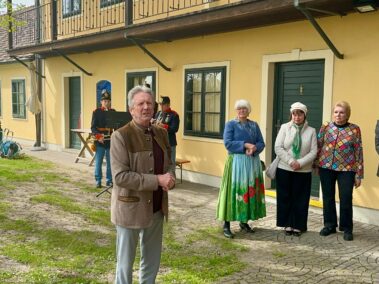 Museumspräsident Friedrich Quirgst. Eröffnungsfeier der Museen Deutsch-Wagram im Erzherzog Carl-Haus