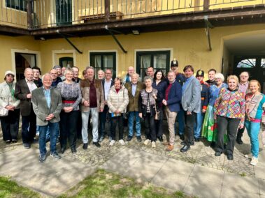 Offizielles Gruppenfoto. Eröffnungsfeier der Museen Deutsch-Wagram im Erzherzog Carl-Haus