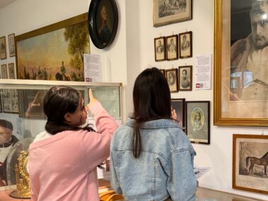 Geschichtsunterricht im Napoleonmuseum - NMS Deutsch-Wagram.