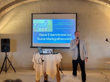Neue Erkenntnisse zur Ruine Markgrafneusiedl, Bürgermeister Wolfgang Seidl
