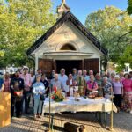 Gedenkmesse vor der Monumentalkapelle Deutsch-Wagram, Offizielles Gruppenfoto