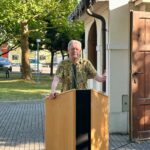 Gedenkmesse vor der Monumentalkapelle Deutsch-Wagram, Eröffnung der Wagramer Historientage mit Museumspräsident Friedrich Quirgst