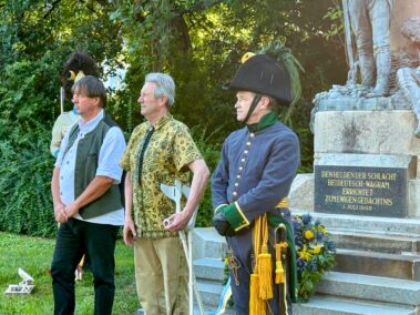 Wagramer Historientage 2026 – Feierliche Kranzniederlegung beim Denkmal der Schlacht bei Wagram