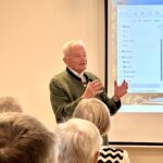 Herbert Nowohradsky, Landtagsabgeordneter a. D. und ehemaliger Präsident des Niederösterreichischen Landtages, präsentierte seinen Film „Gänserndorf – Ein Bezirk von oben“. © Christian Matula