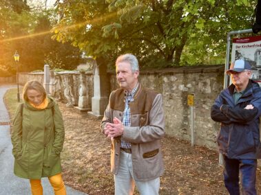 Am ehemaligen Kirchenfriedhof Deutsch-Wagram. Geschichts- und Stadtführung mit Fritz Quirgst am 11.09.2026, © Christian Matula