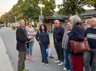 Bei der Musikschule, dem ehemaligen Kindergarten von Deutsch-Wagram. Geschichts- und Stadtführung mit Fritz Qurigst am 9. Oktober 2026, © Christian Matula