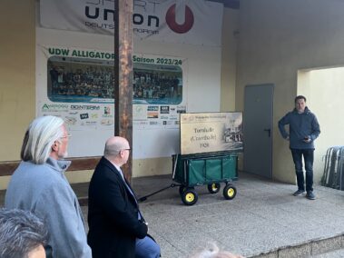 Bei der Unionhalle. Historischer Stadtrundgang am Nationalfeiertag in Deutsch-Wagram 2026. © Mag. Franz Spehn
